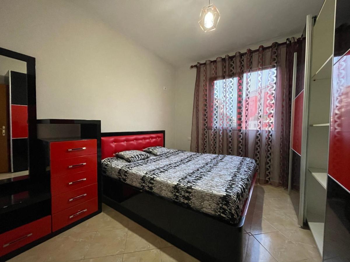 B&B - Private Rooms 2 ติรานา ภายนอก รูปภาพ